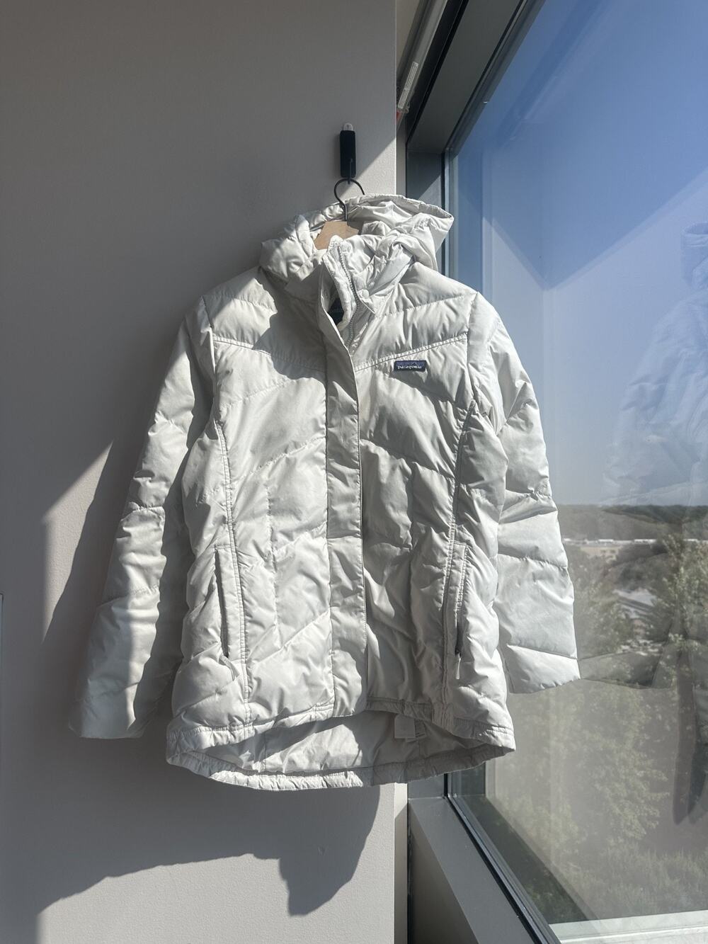 Patagonia Women's Cream Puffer Quilted Down With It Jacket Travel Outdoors Sz L